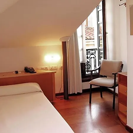 La Plaza I Hotel Luanco