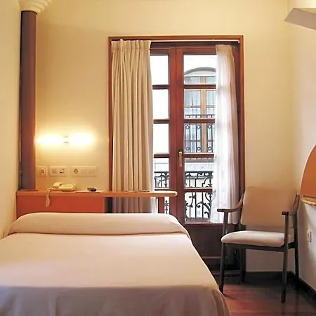 Hotel La Plaza I